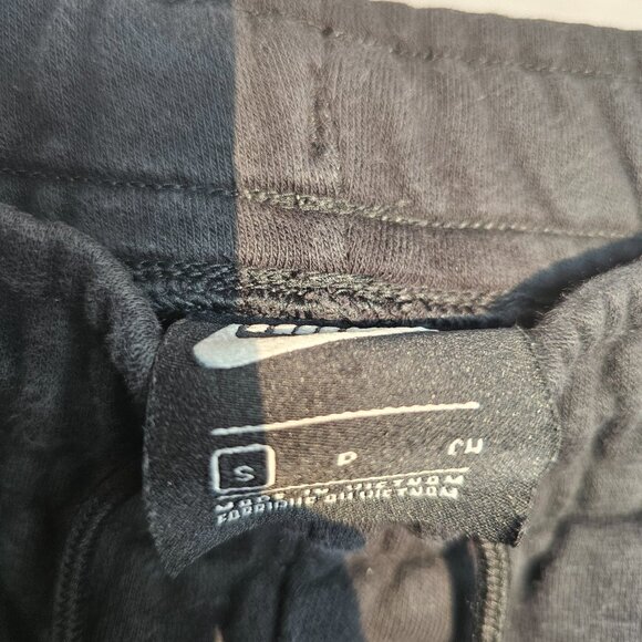 Black Nike Sweatpants - Picture 2 of 3